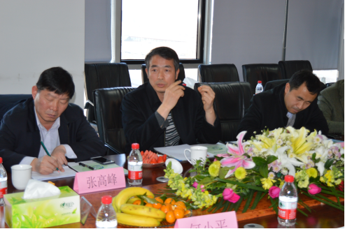 北京市工商聯(lián)佘運(yùn)副主席(中)、張峰處長(zhǎng)(左)，北京市統(tǒng)戰(zhàn)部曹杰處長(zhǎng)(右)