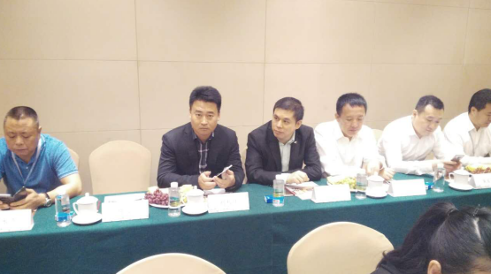仟億達(dá)作為龍商會(huì)成員，積投身節(jié)能環(huán)保能源事業(yè)，利用生物質(zhì)多聯(lián)產(chǎn)、碳交易等業(yè)務(wù)為龍江做貢獻(xiàn)，助力龍江經(jīng)濟(jì)發(fā)展。